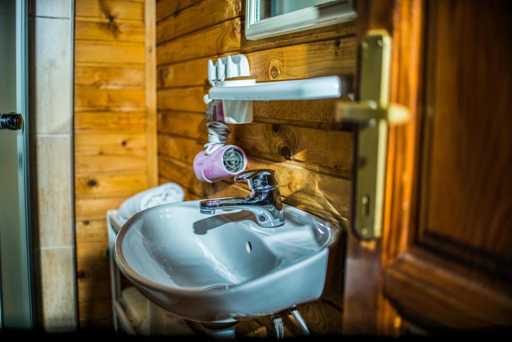 Wooden Village Resort Ponari Экстерьер фото